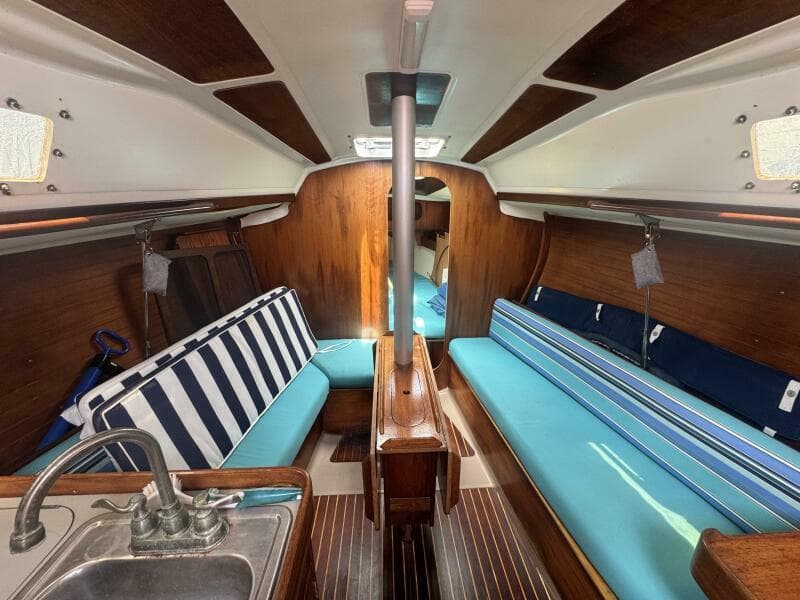 1988 Beneteau First 285 - Photo 16