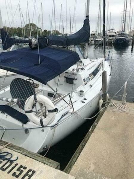 1988 Beneteau First 285 - Photo 3