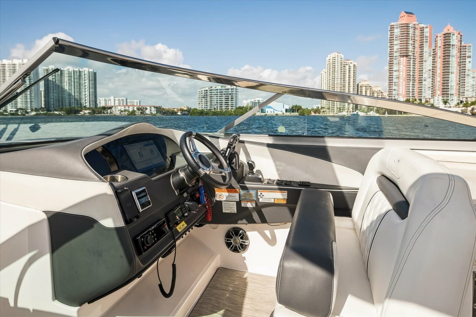 2019 Regal 33 OBX - Photo 14