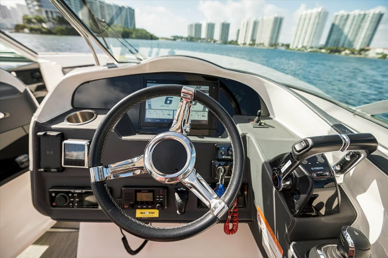 2019 Regal 33 OBX - Photo 17