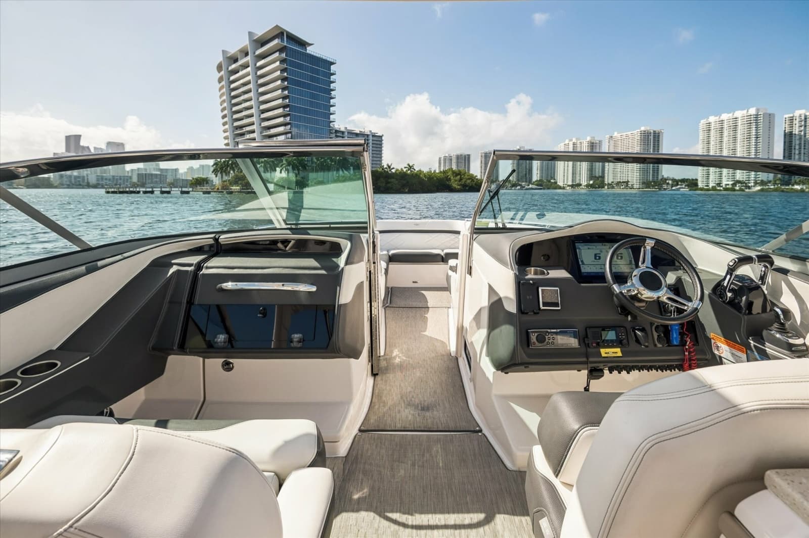 2019 Regal 33 OBX - Photo 13