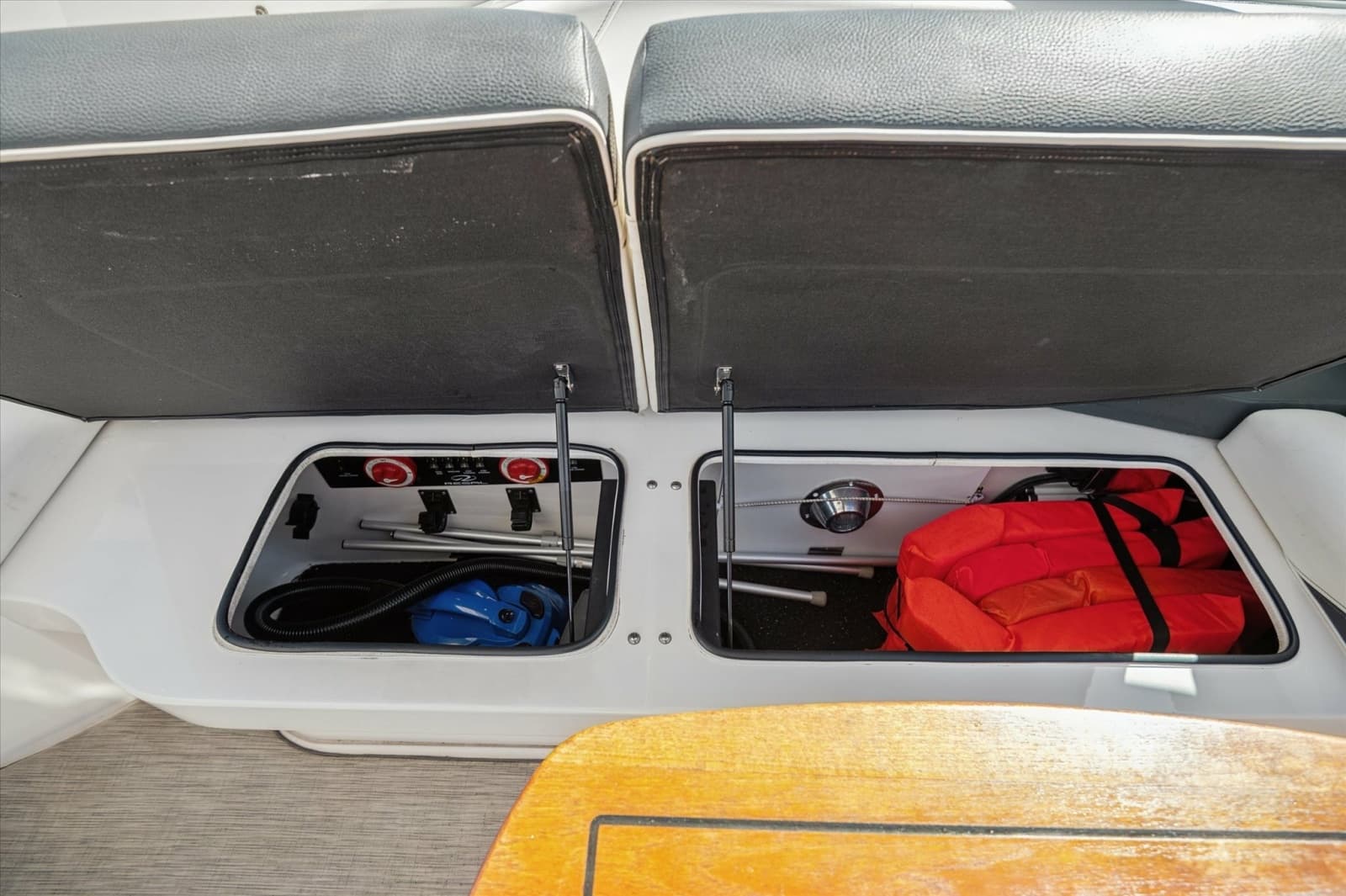 2019 Regal 33 OBX - Photo 28