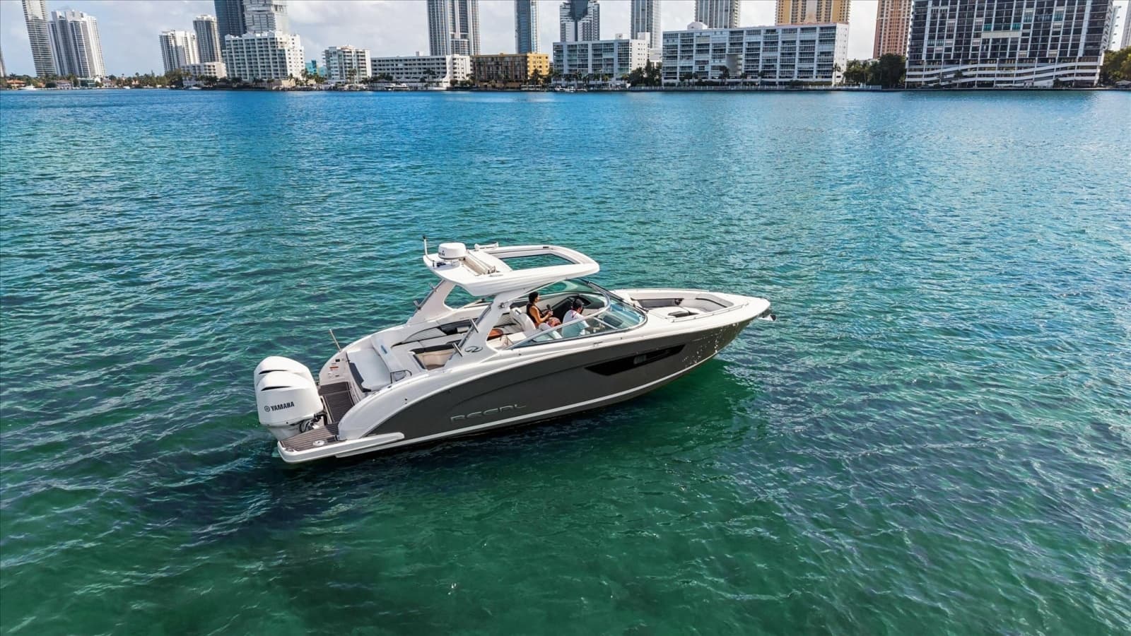 2019 Regal 33 OBX - Photo 2