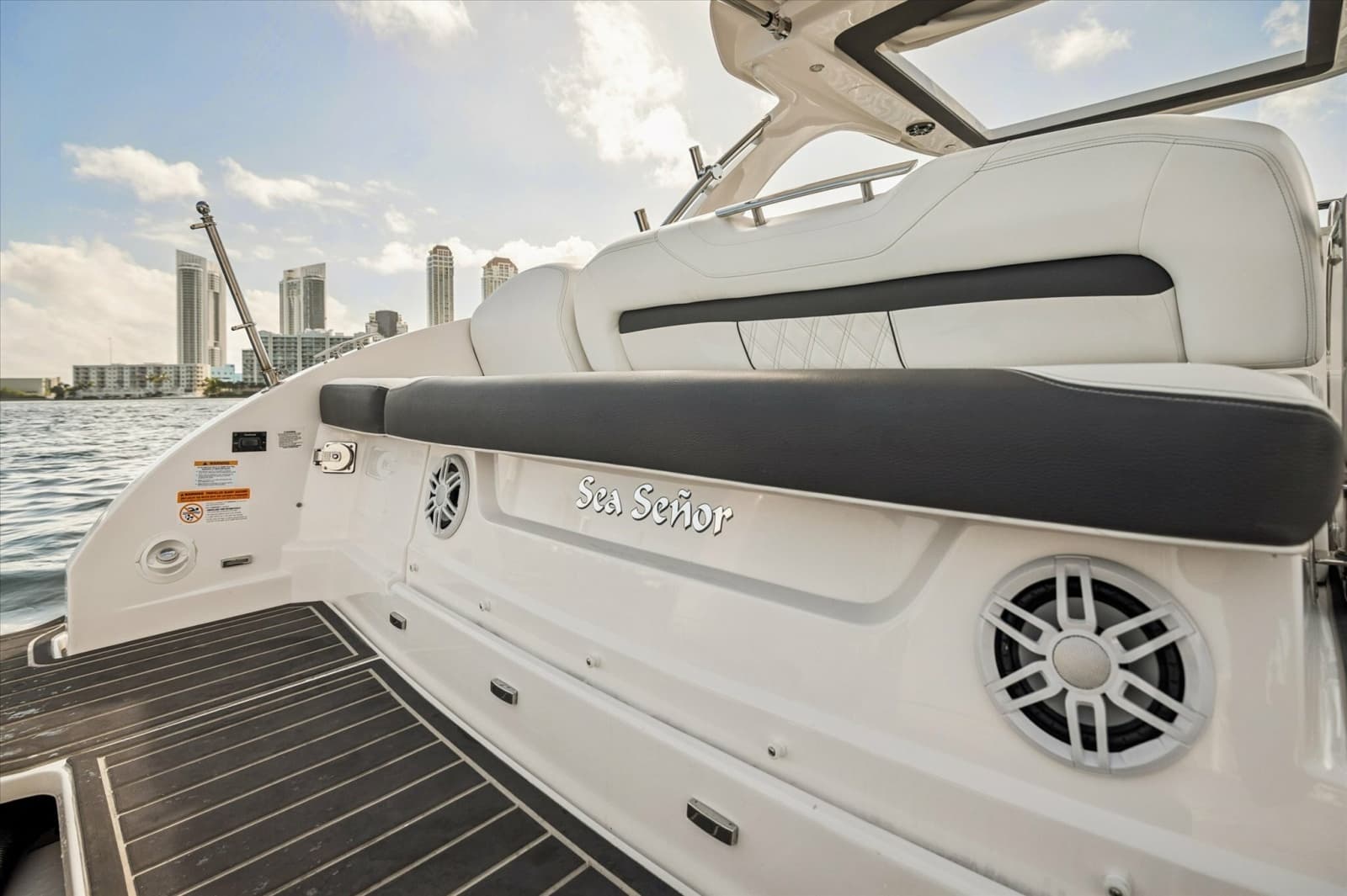 2019 Regal 33 OBX - Photo 24