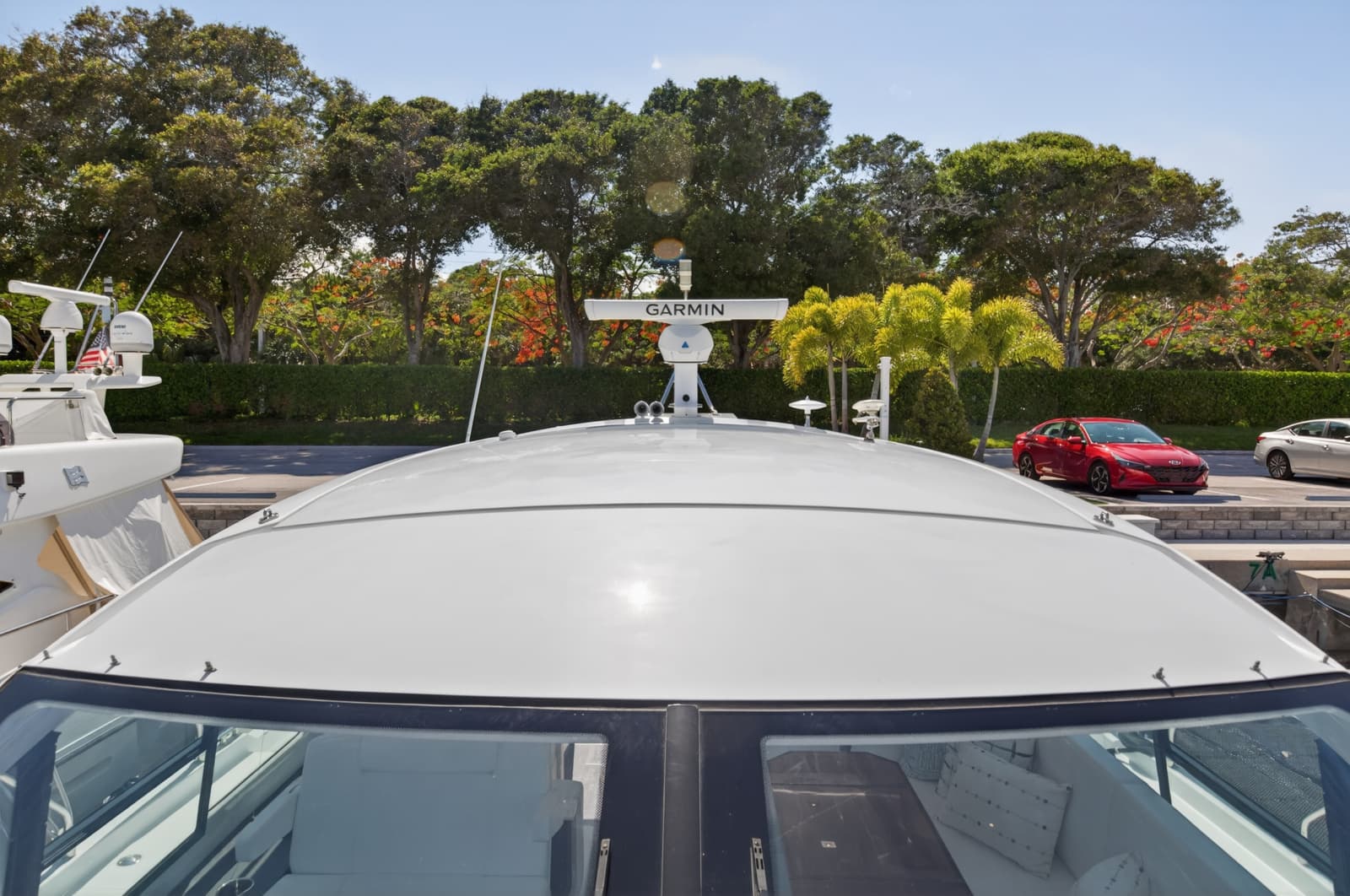 2023 Cruisers Yachts 50 CANTIUS - Photo 17