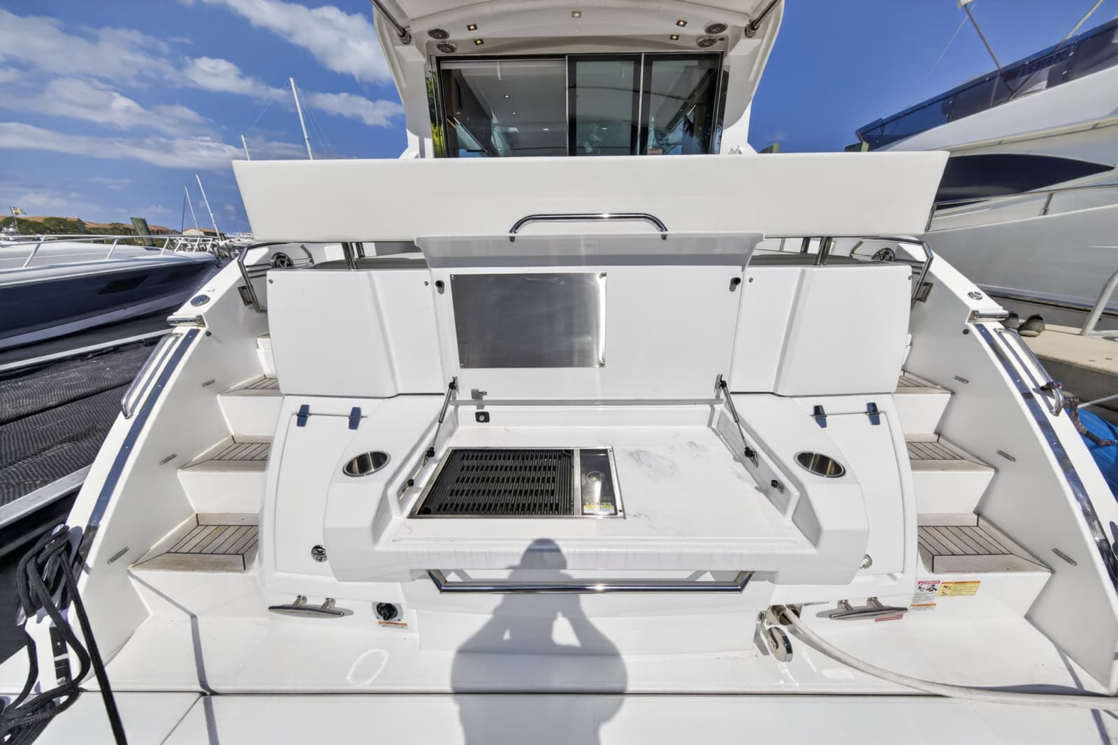 2023 Cruisers Yachts 50 CANTIUS - Photo 22