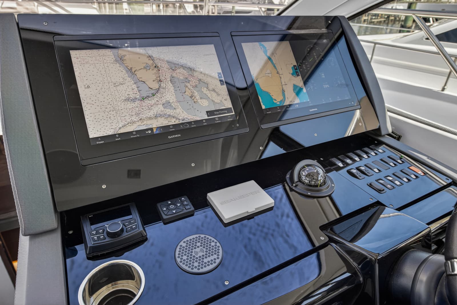2023 Cruisers Yachts 50 CANTIUS - Photo 56