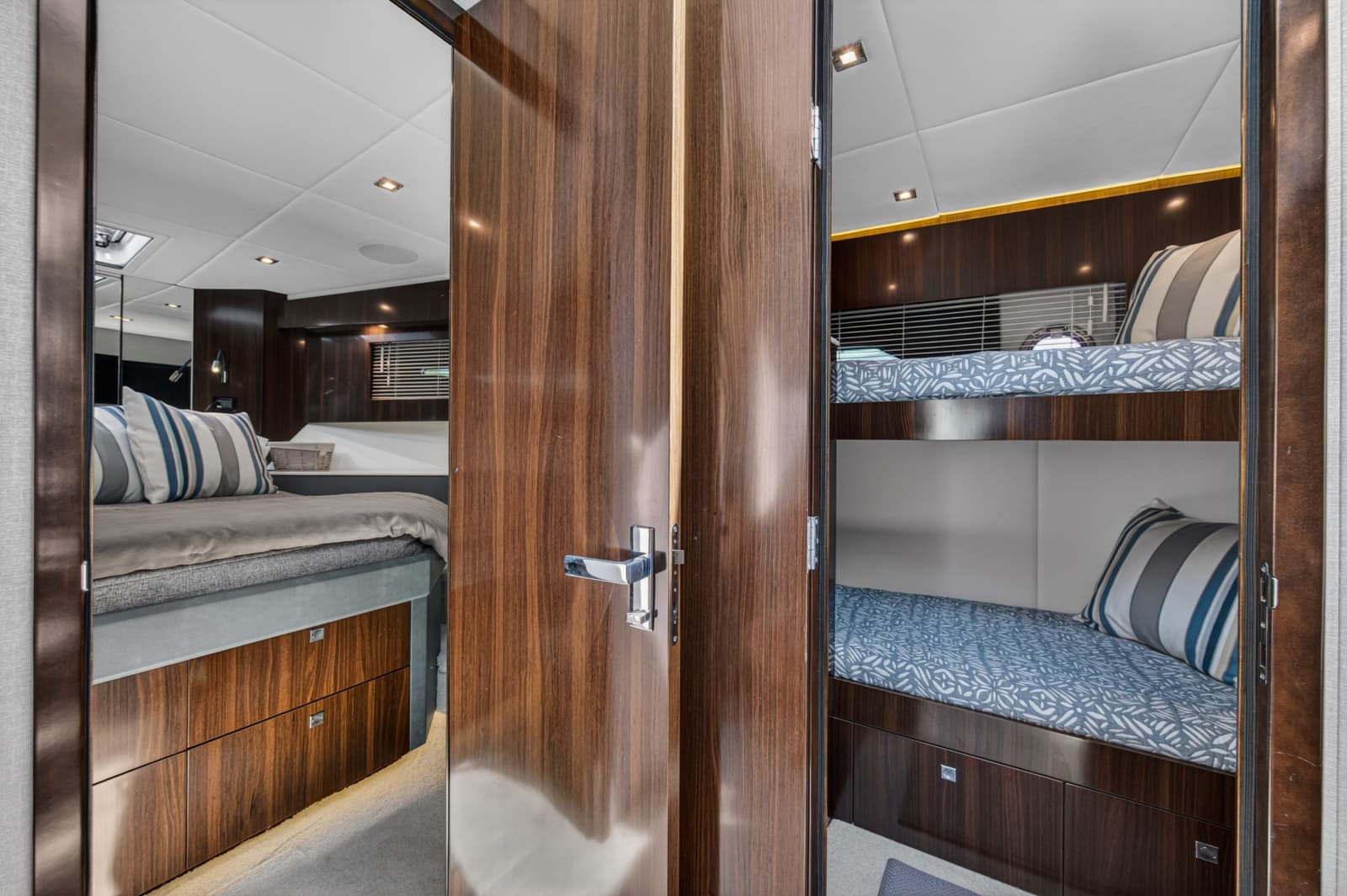 2023 Cruisers Yachts 50 CANTIUS - Photo 77