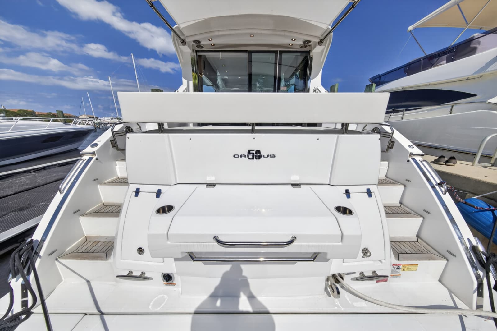 2023 Cruisers Yachts 50 CANTIUS - Photo 24