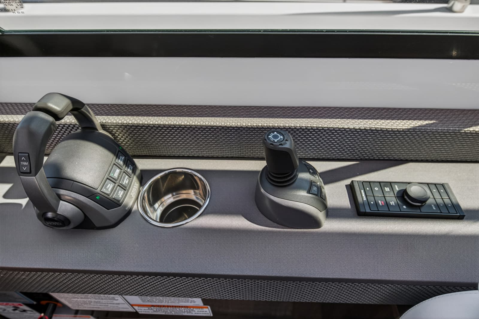 2023 Cruisers Yachts 50 CANTIUS - Photo 58