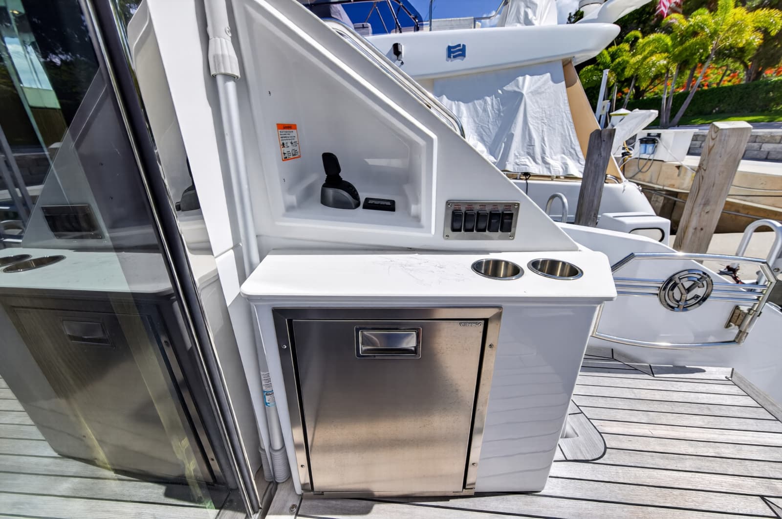 2023 Cruisers Yachts 50 CANTIUS - Photo 33