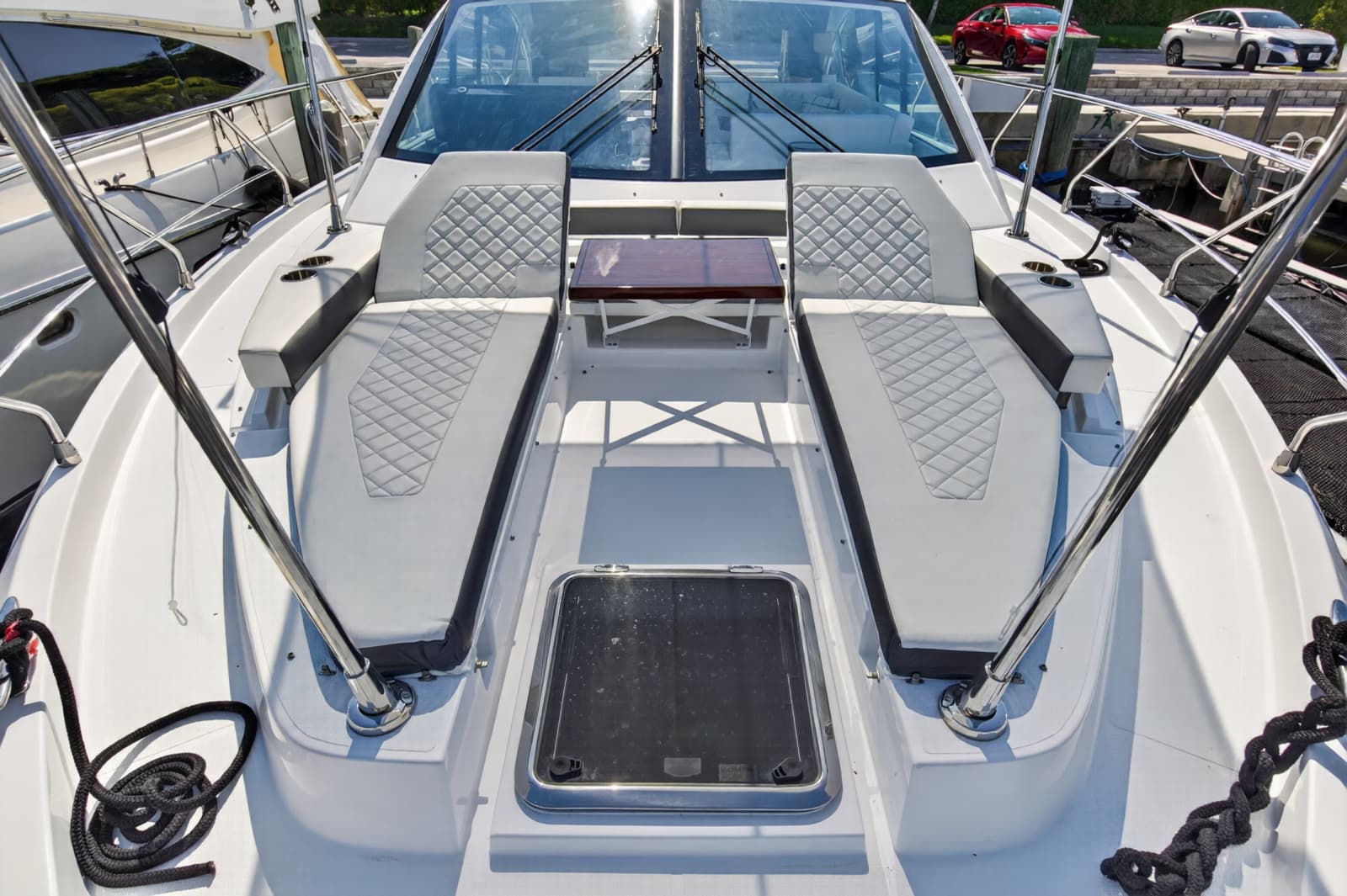2023 Cruisers Yachts 50 CANTIUS - Photo 9