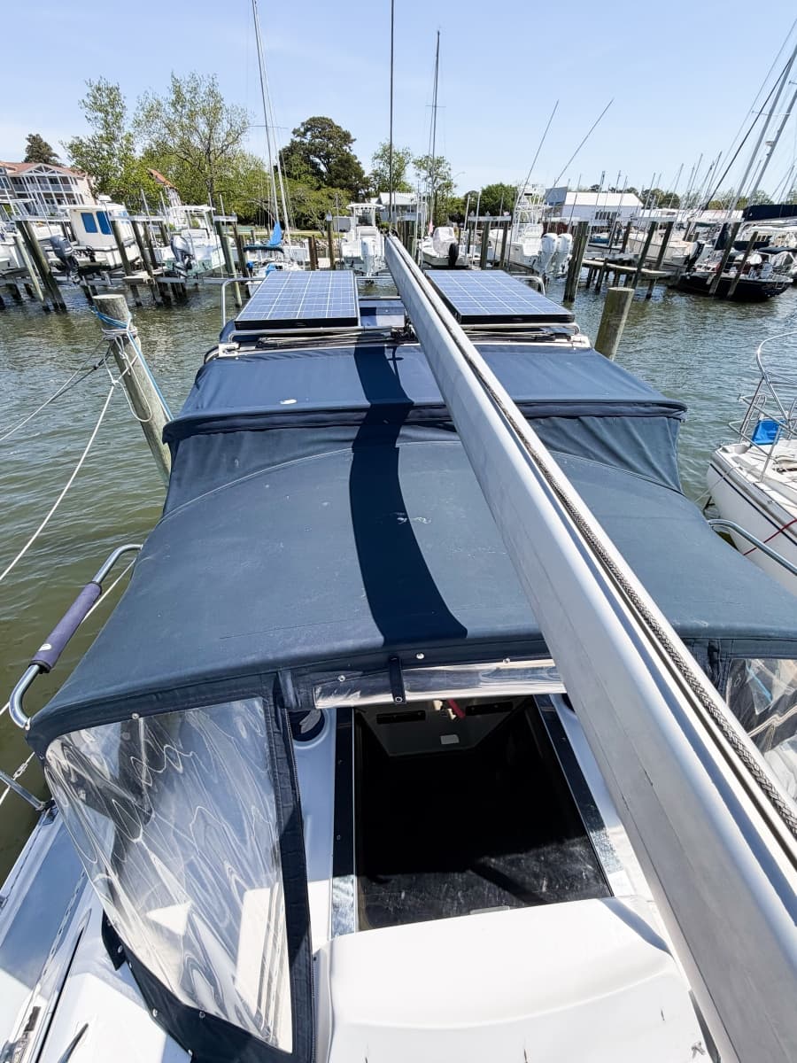 2005 Hunter 36 - Photo 80