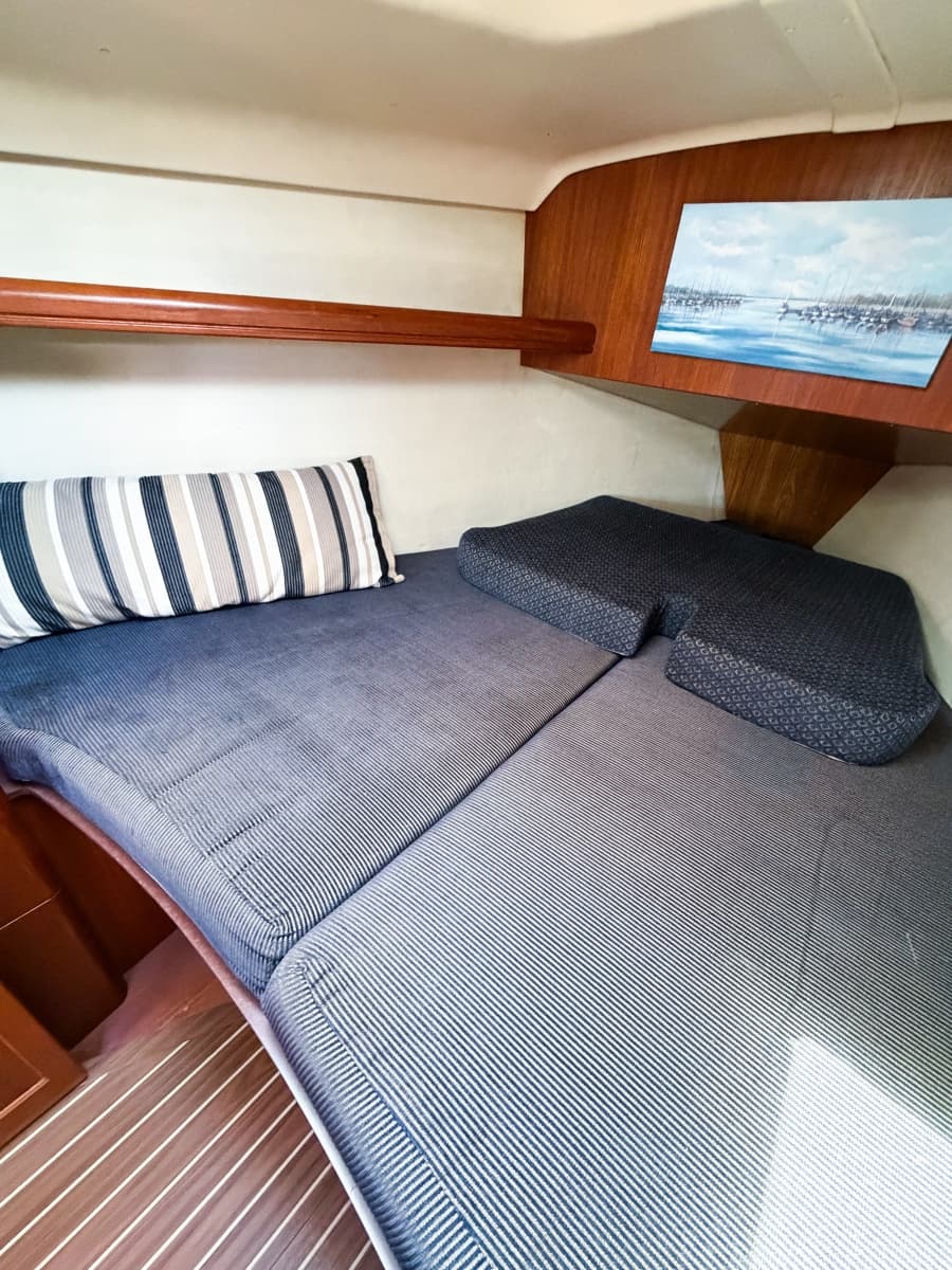 2005 Hunter 36 - Photo 50