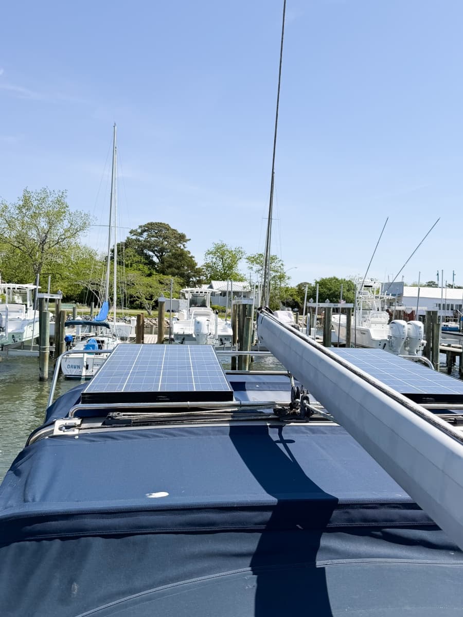 2005 Hunter 36 - Photo 81