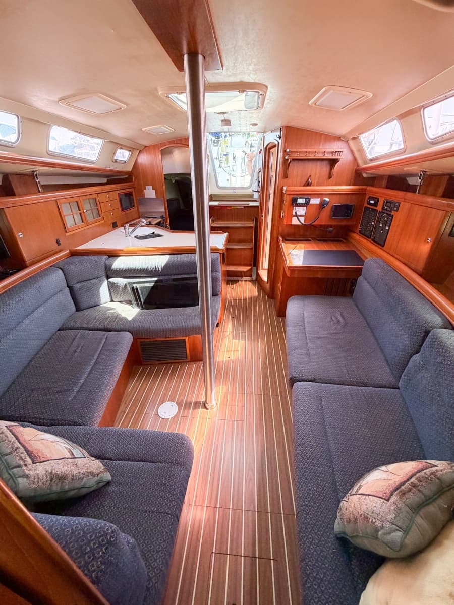 2005 Hunter 36 - Photo 71