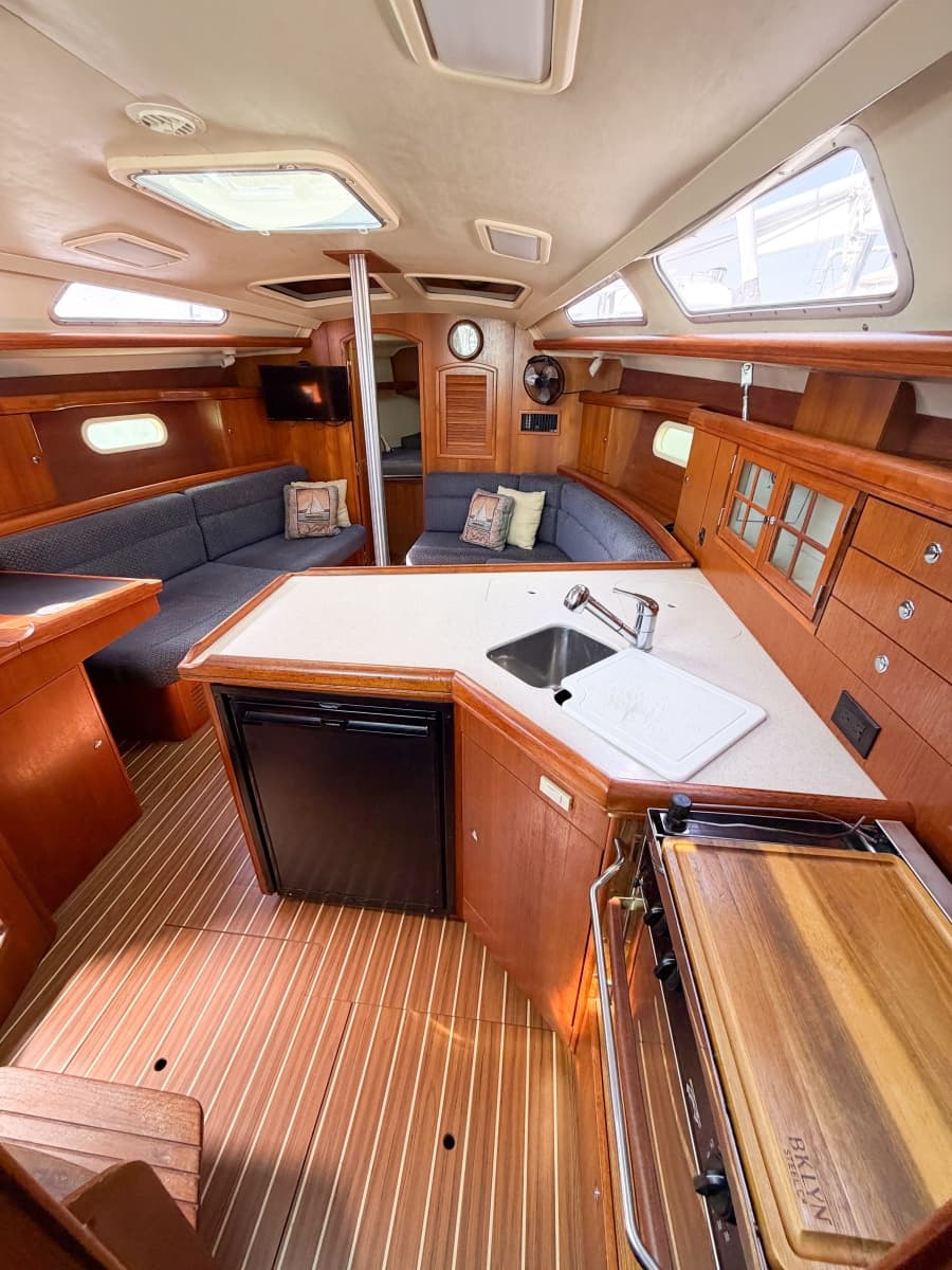 2005 Hunter 36 - Photo 43