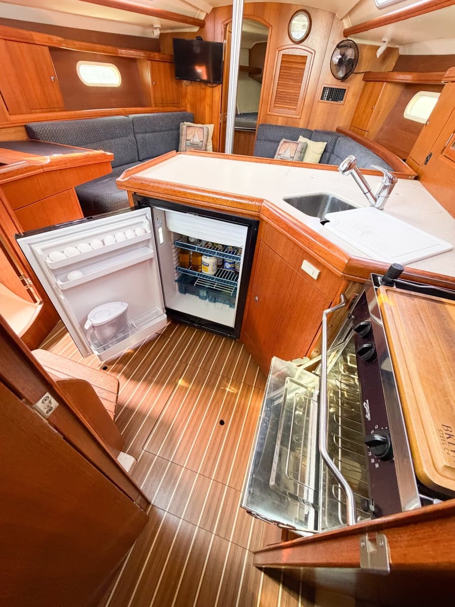 2005 Hunter 36 - Photo 68
