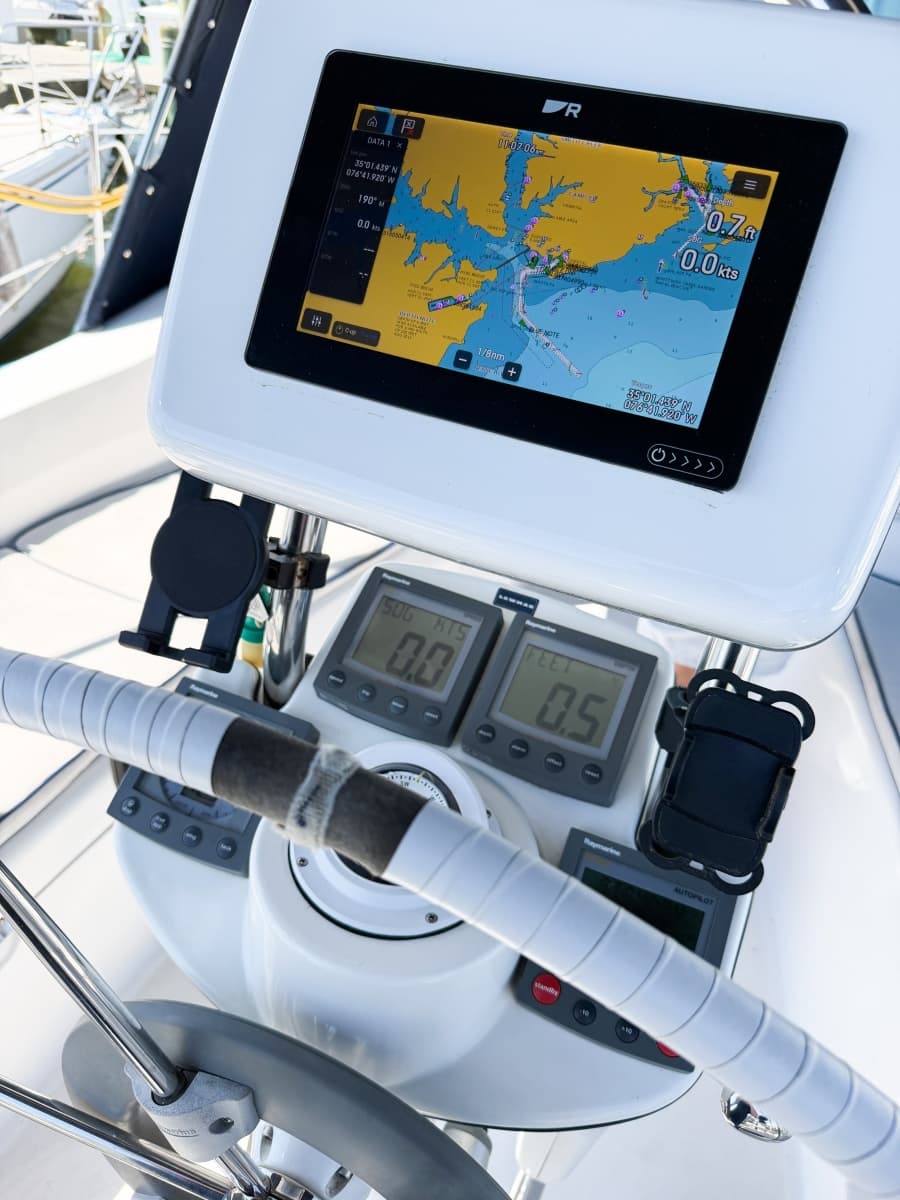 2005 Hunter 36 - Photo 25