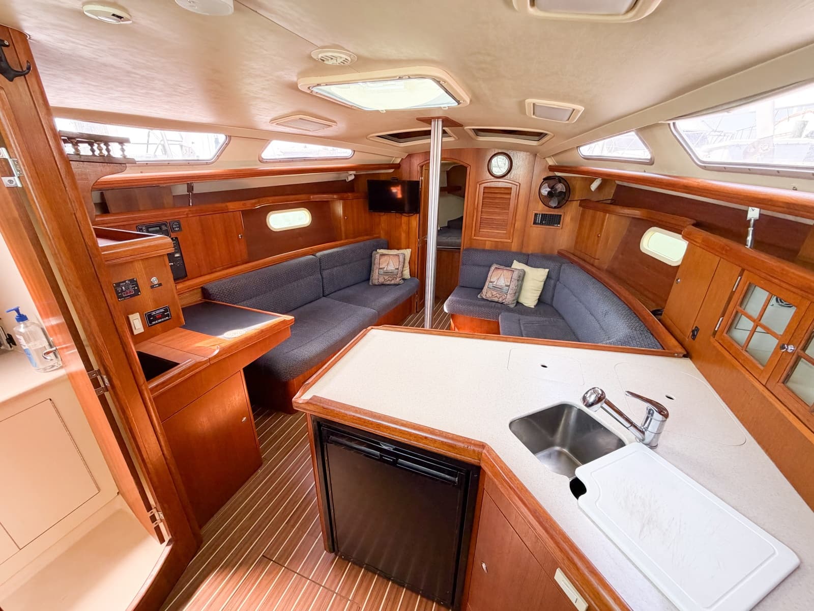 2005 Hunter 36 - Photo 53