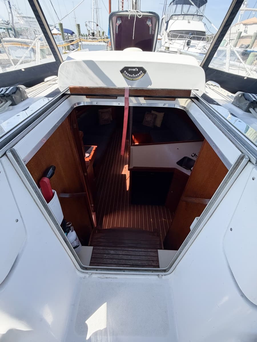 2005 Hunter 36 - Photo 32