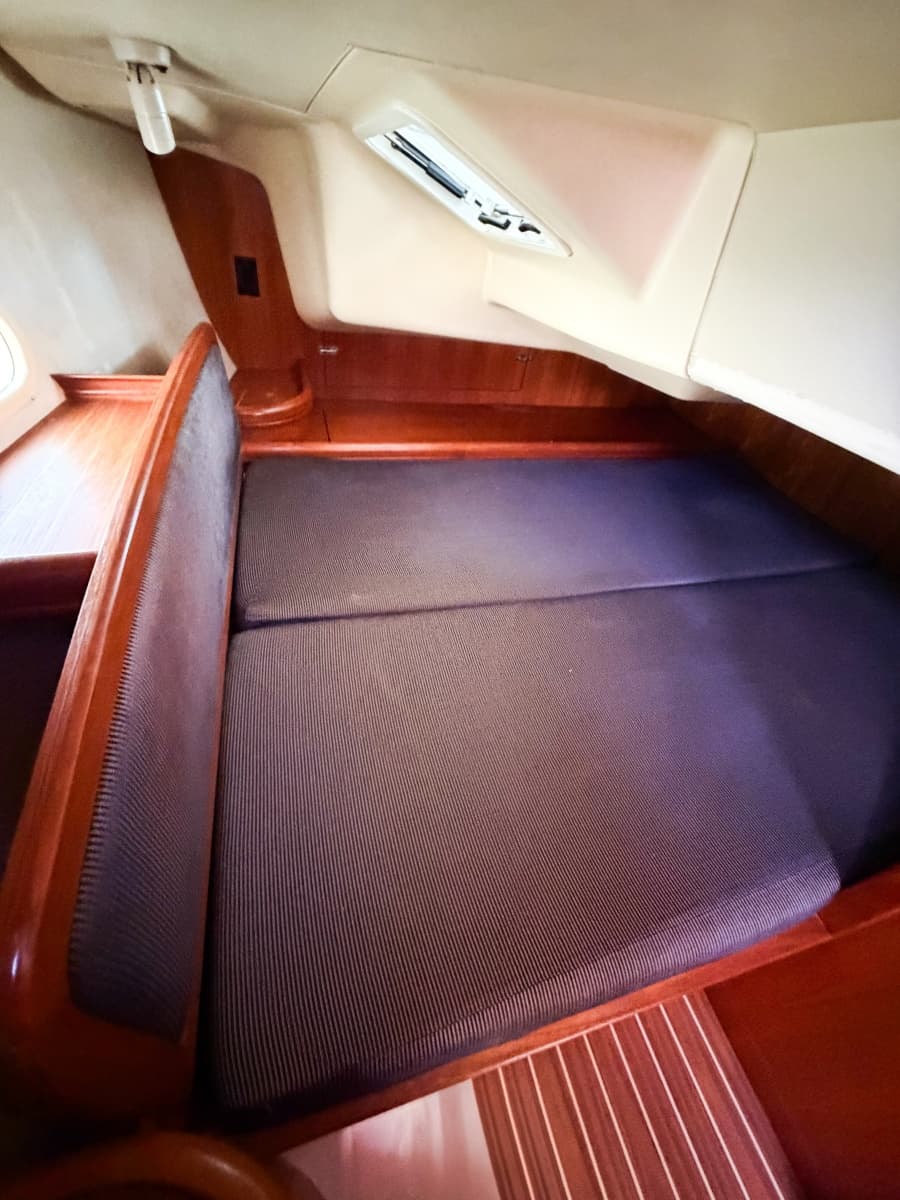 2005 Hunter 36 - Photo 42