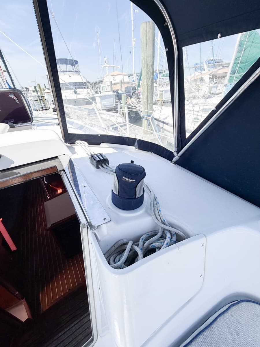 2005 Hunter 36 - Photo 22