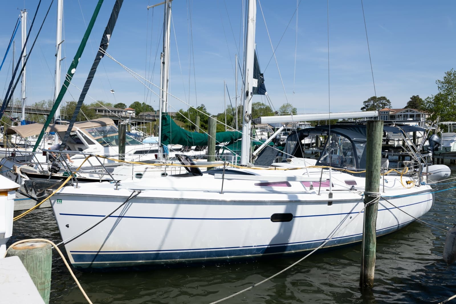 2005 Hunter 36 - Photo 1