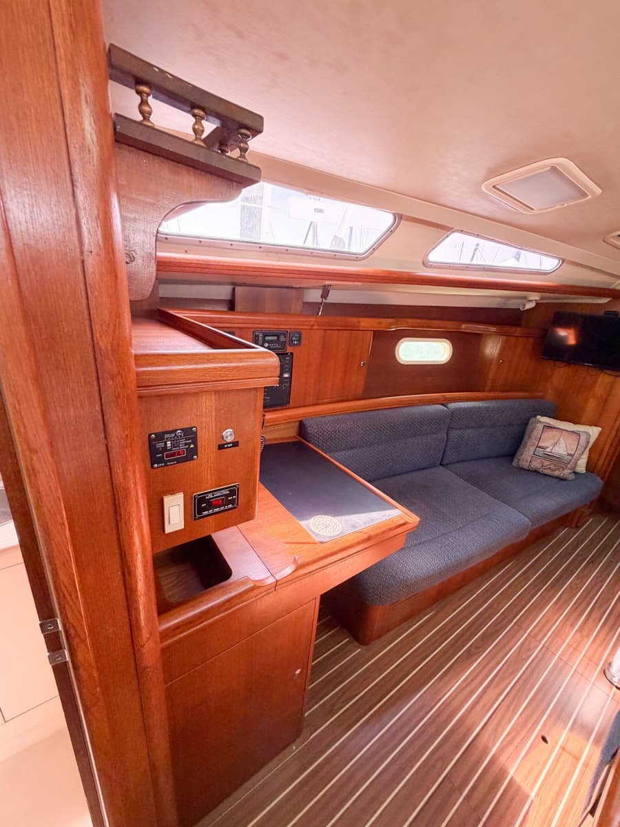 2005 Hunter 36 - Photo 39