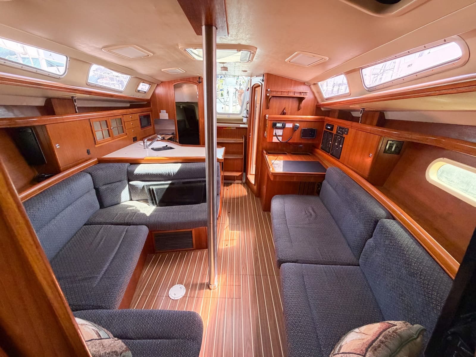 2005 Hunter 36 - Photo 72