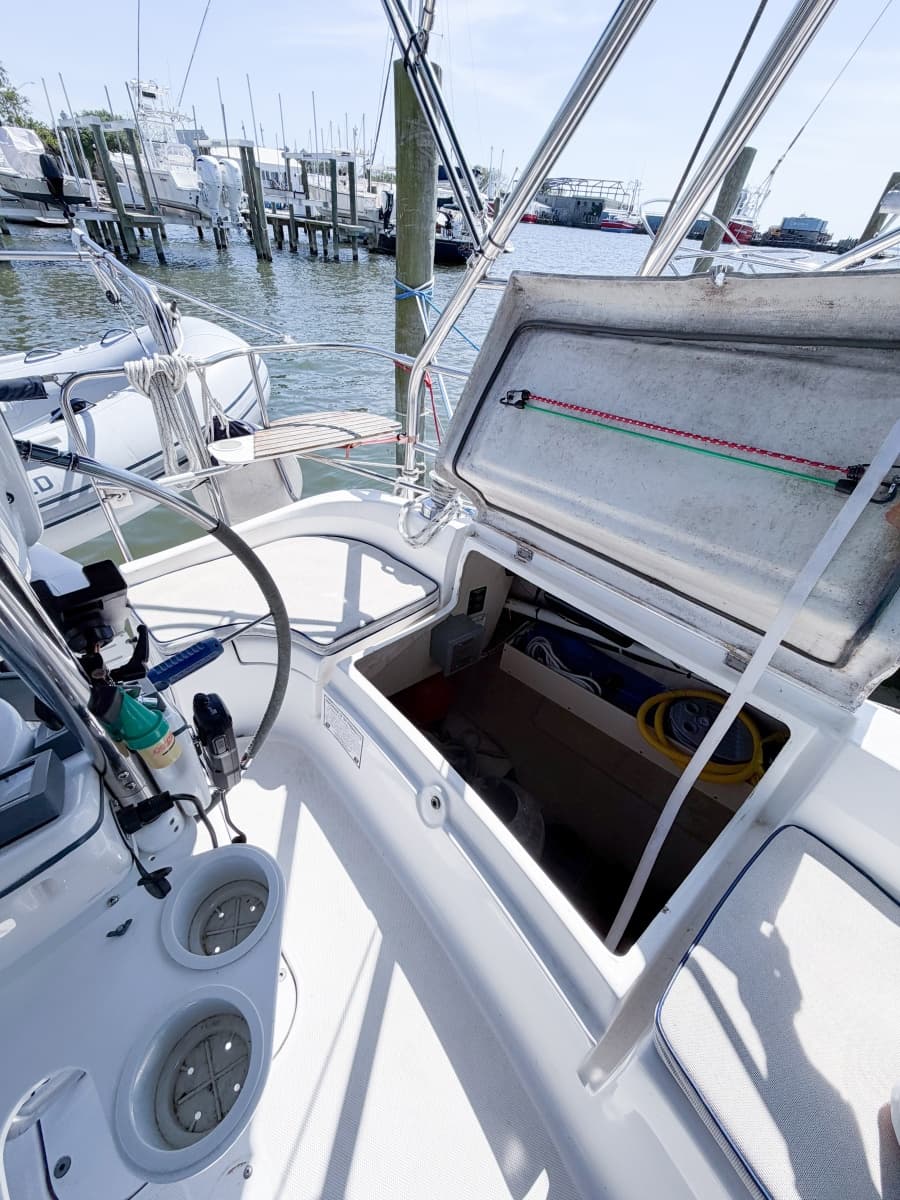 2005 Hunter 36 - Photo 30