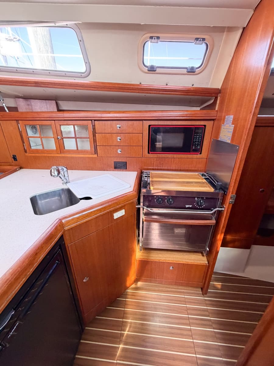 2005 Hunter 36 - Photo 36