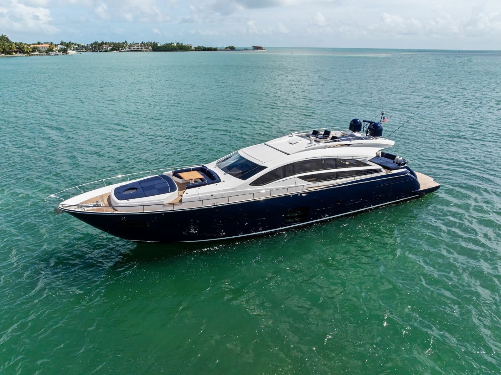 2013 Pershing 82 - Photo 8