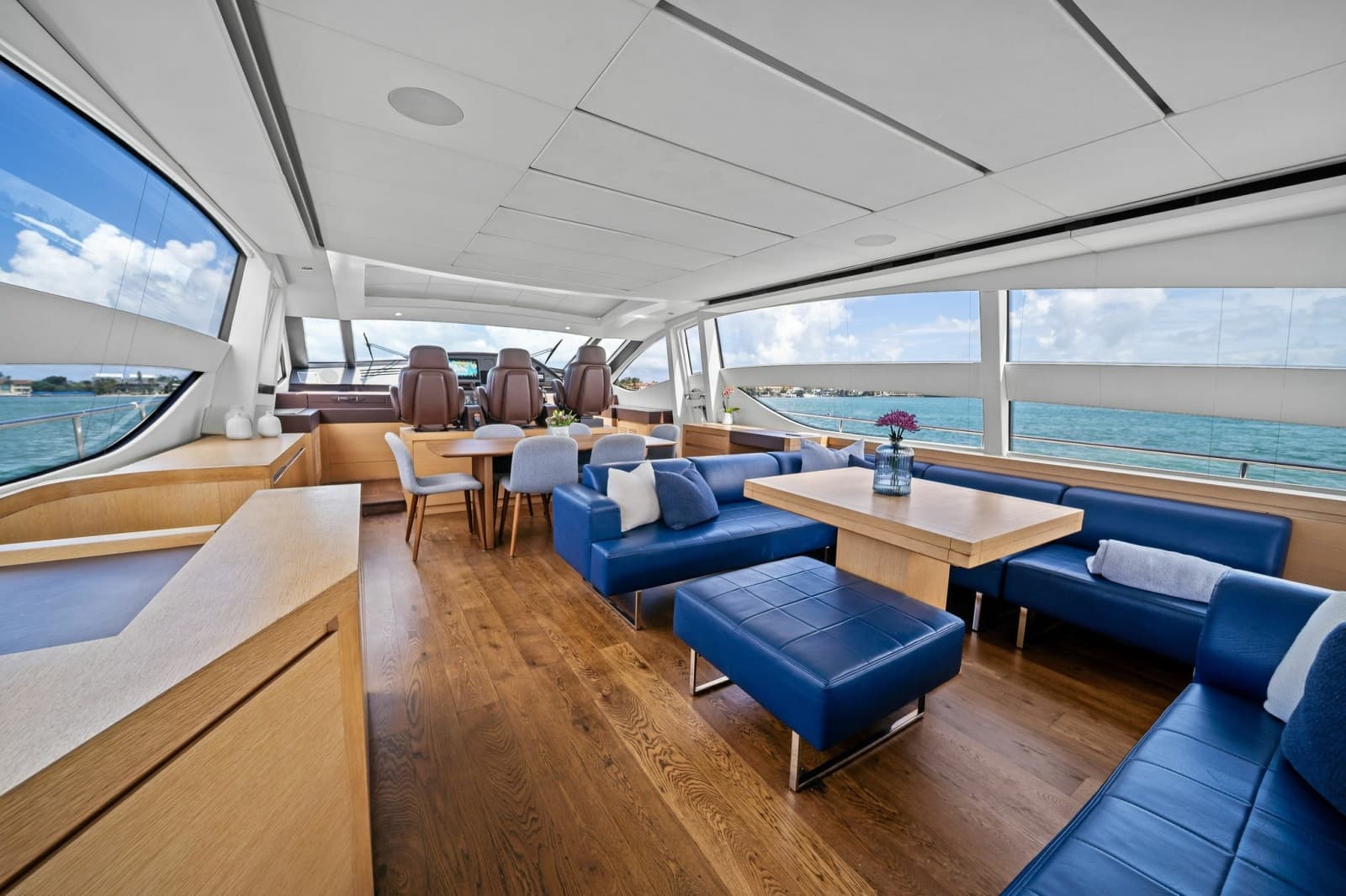 2013 Pershing 82 - Photo 29
