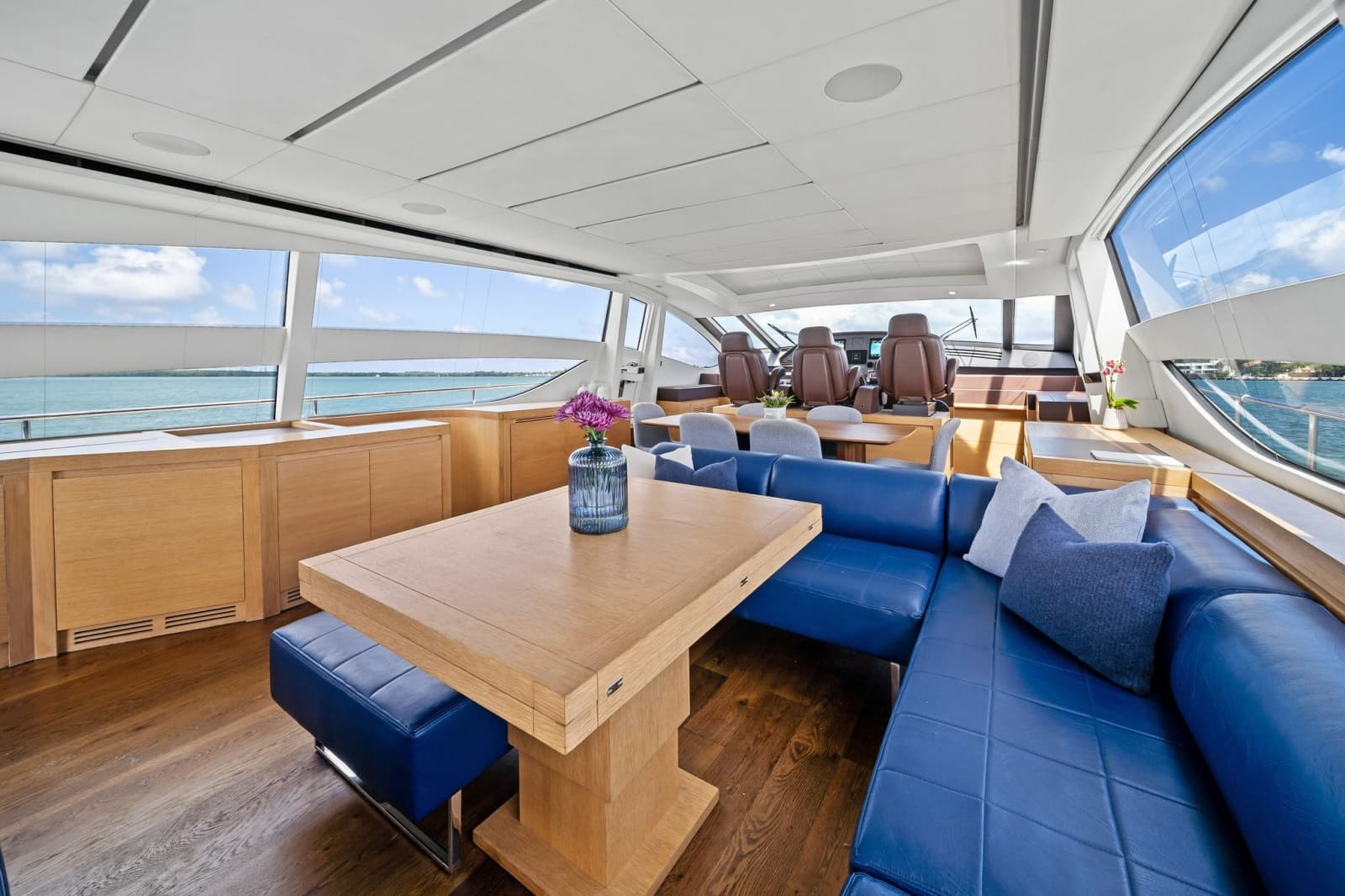 2013 Pershing 82 - Photo 30