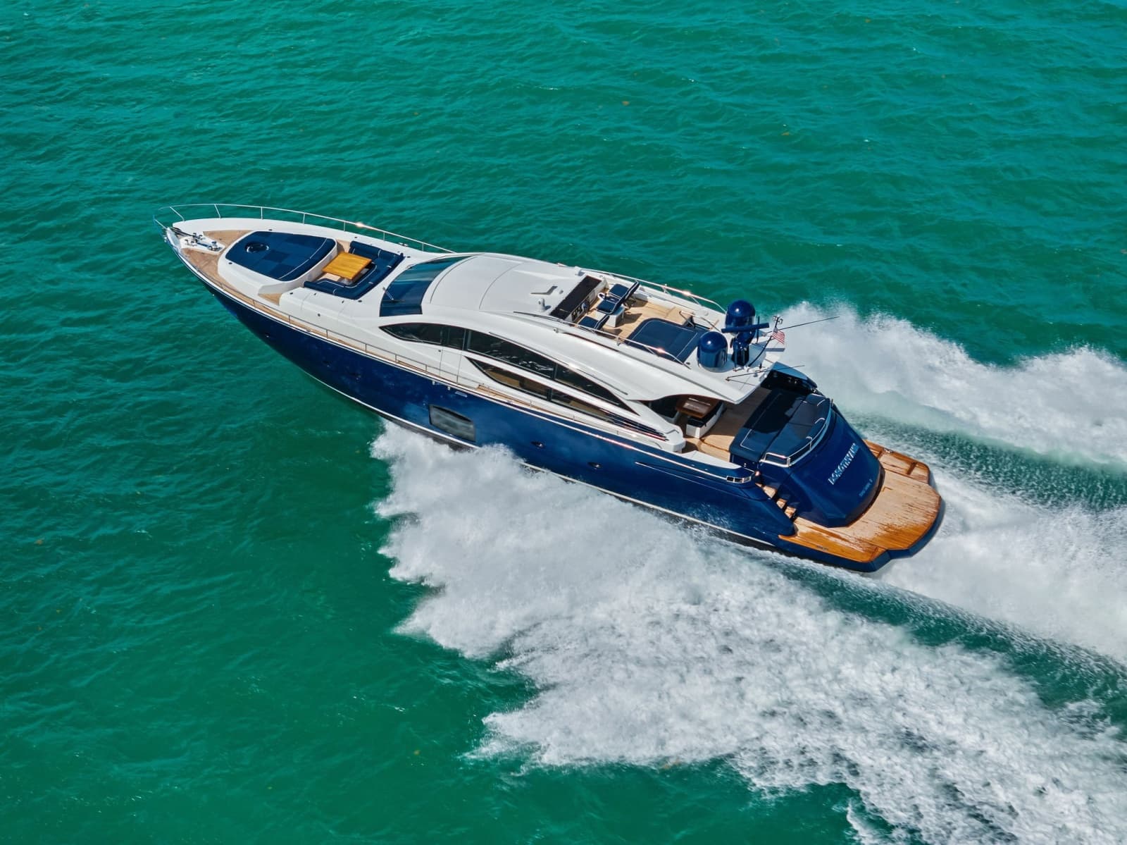 2013 Pershing 82 - Photo 2