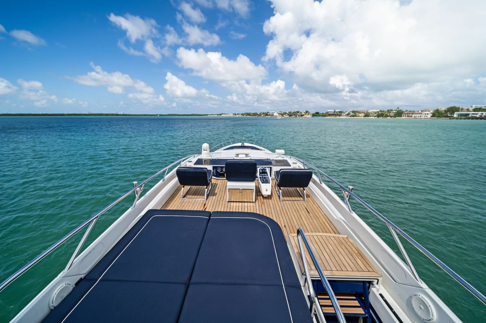 2013 Pershing 82 - Photo 26