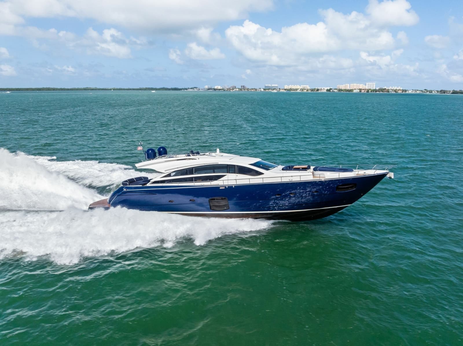 2013 Pershing 82 - Photo 4