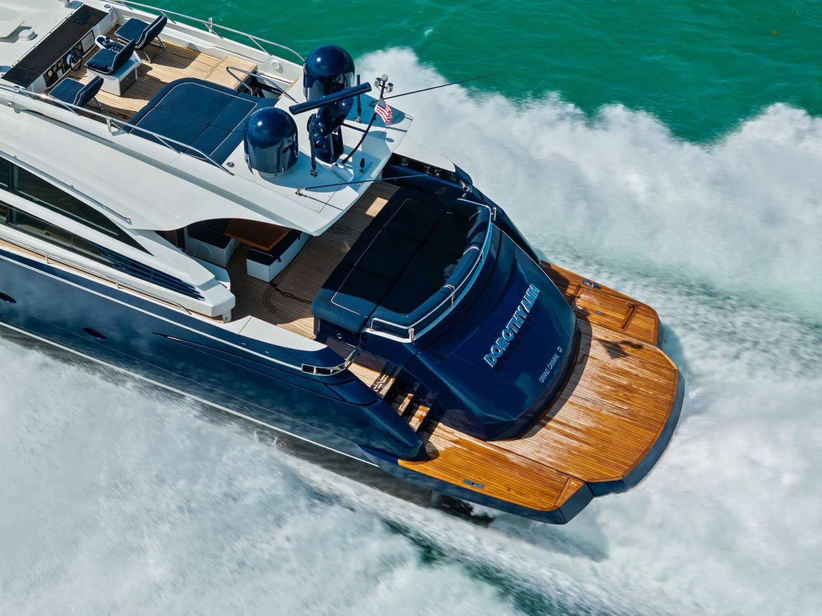 2013 Pershing 82 - Photo 14