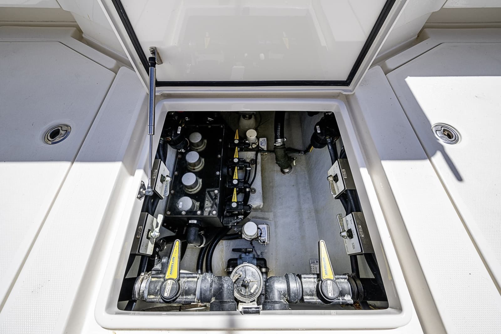 2023 SeaVee 390B - Photo 17