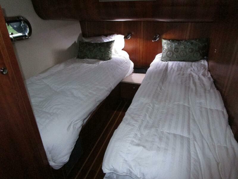 2003 Tiara Yachts 5200 Express - Photo 14