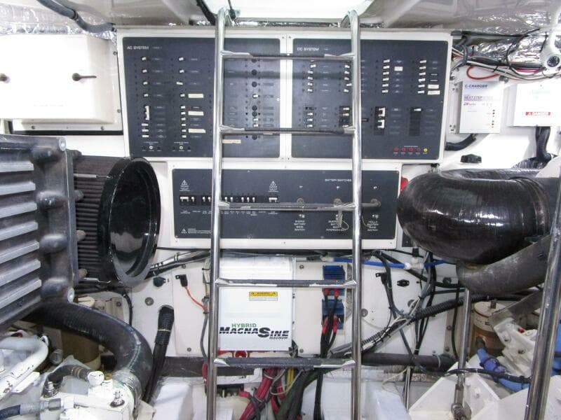 2003 Tiara Yachts 5200 Express - Photo 53