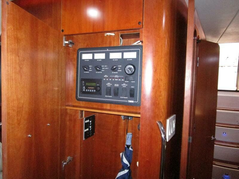 2003 Tiara Yachts 5200 Express - Photo 6