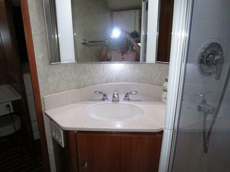 2003 Tiara Yachts 5200 Express - Photo 20