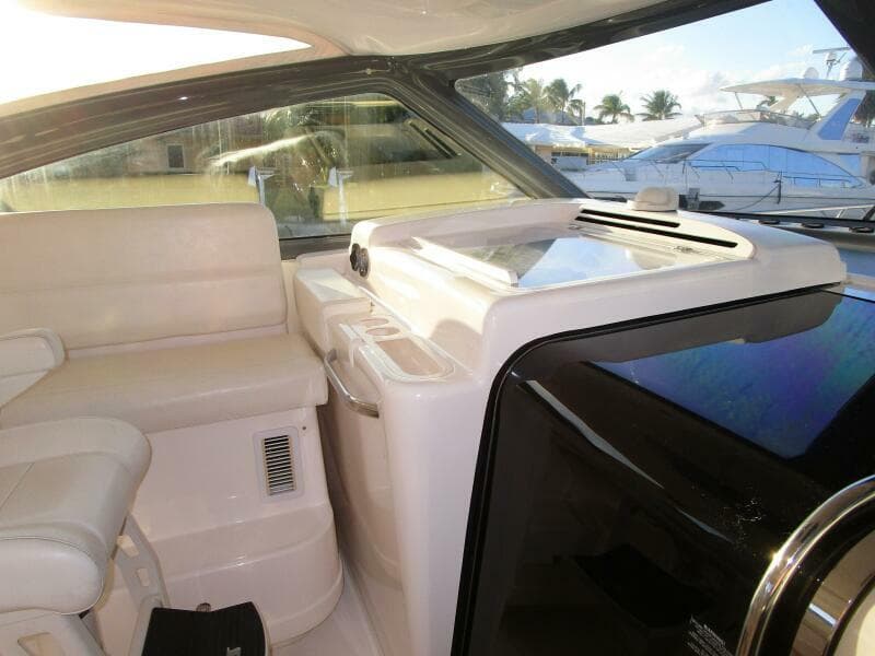 2003 Tiara Yachts 5200 Express - Photo 35