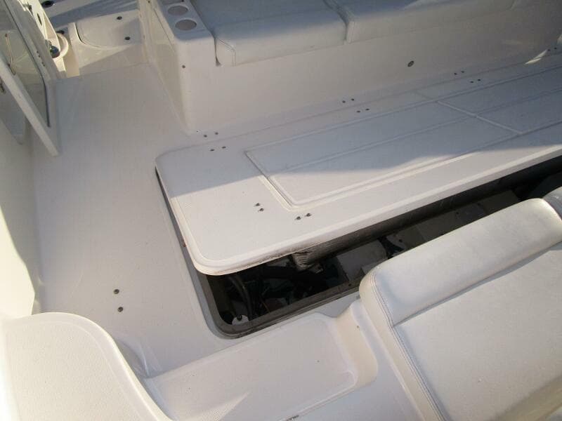 2003 Tiara Yachts 5200 Express - Photo 42