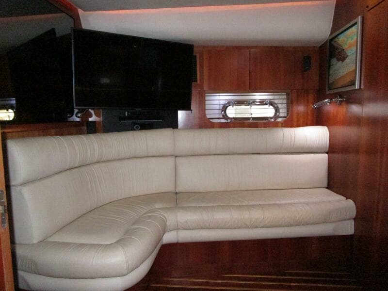 2003 Tiara Yachts 5200 Express - Photo 5