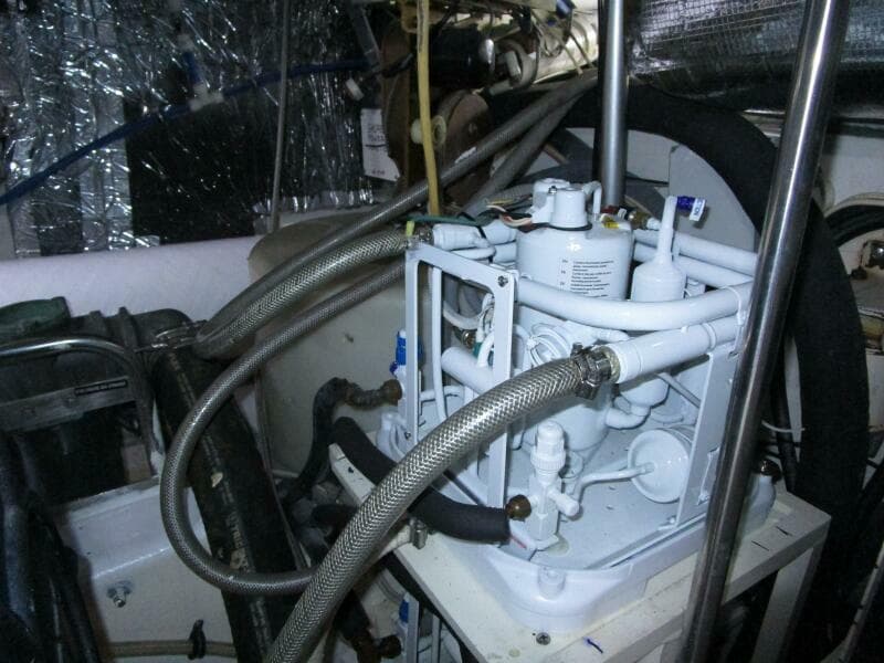 2003 Tiara Yachts 5200 Express - Photo 59