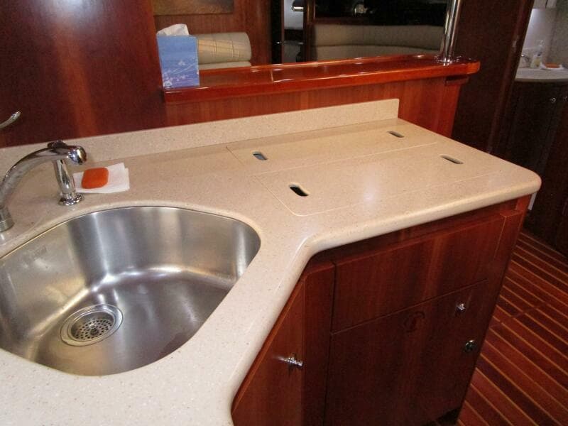 2003 Tiara Yachts 5200 Express - Photo 8