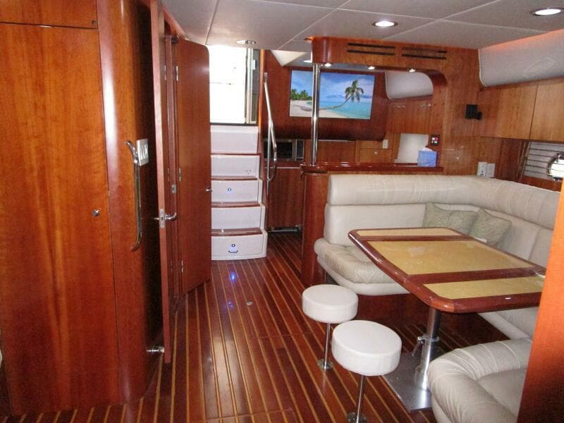 2003 Tiara Yachts 5200 Express - Photo 2
